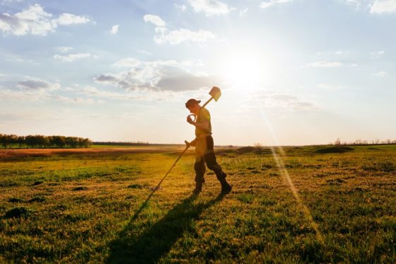 Metal Detecting in the sunshine